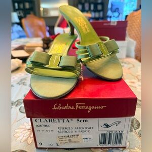 Rare Salvatore Ferragamo Claretta Green Satin Bow Slide Heels